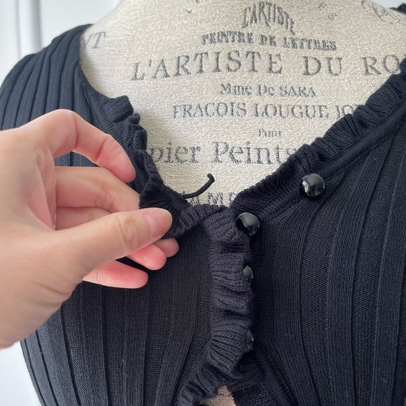 Black Ruffled Button-Up Top - Picture 4 of 4